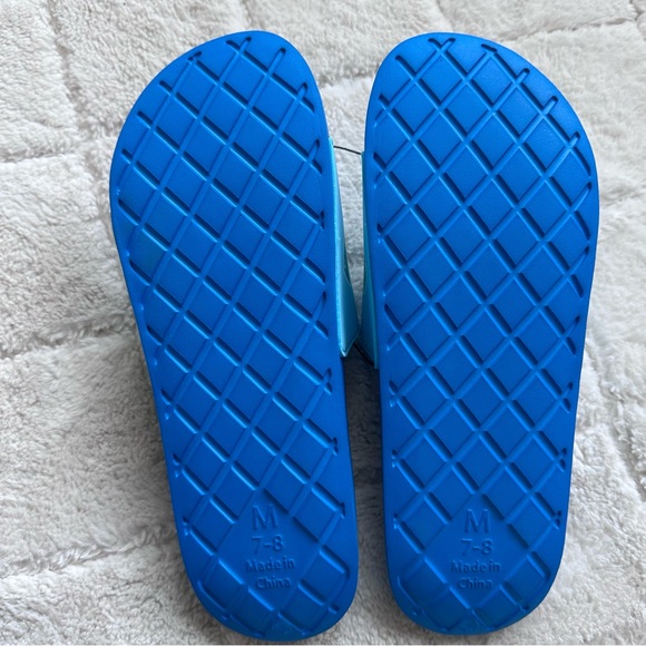 Vera Bradley | Blue Medium Go Fish Beach Slides Flip Flops | Size Medium - Picture 3 of 7